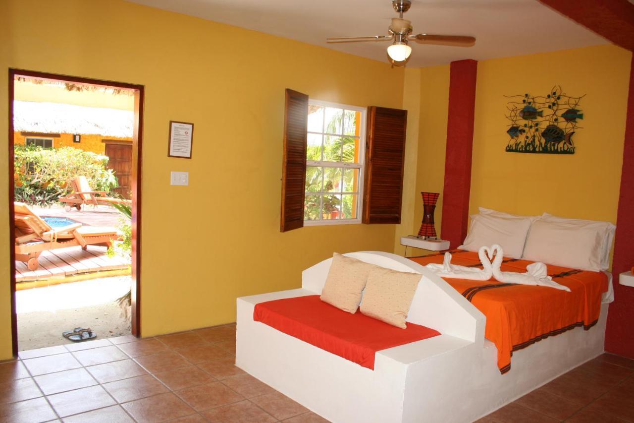 Seaside Cabanas Hotel Caye Corker Eksteriør bilde