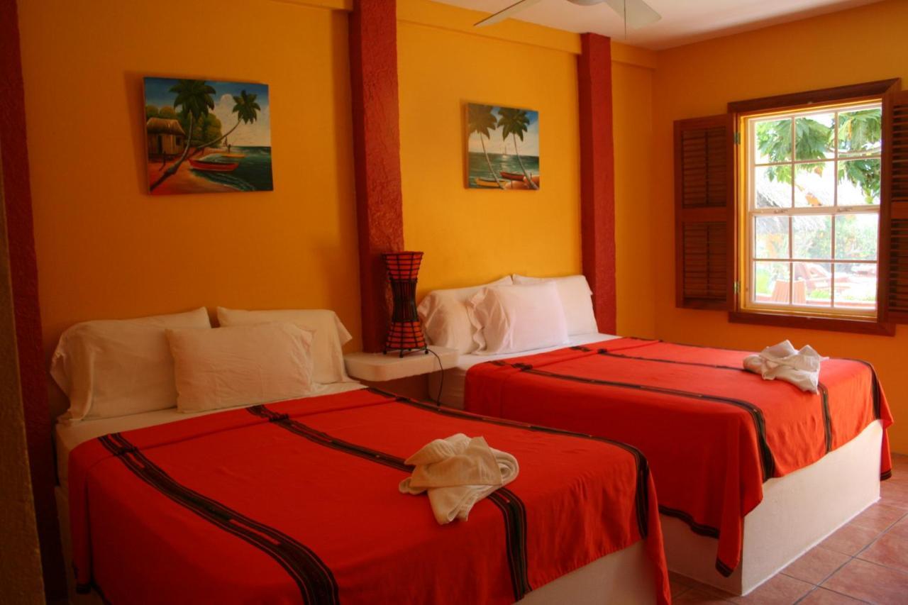 Seaside Cabanas Hotel Caye Corker Eksteriør bilde