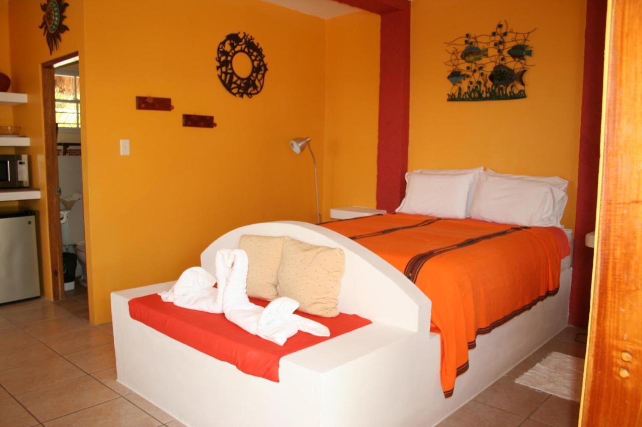 Seaside Cabanas Hotel Caye Corker Eksteriør bilde