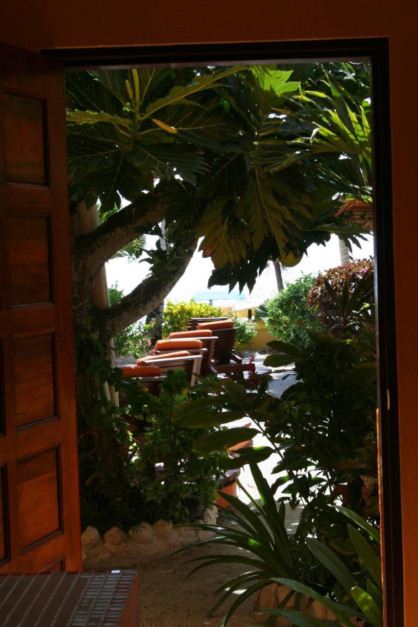Seaside Cabanas Hotel Caye Corker Eksteriør bilde