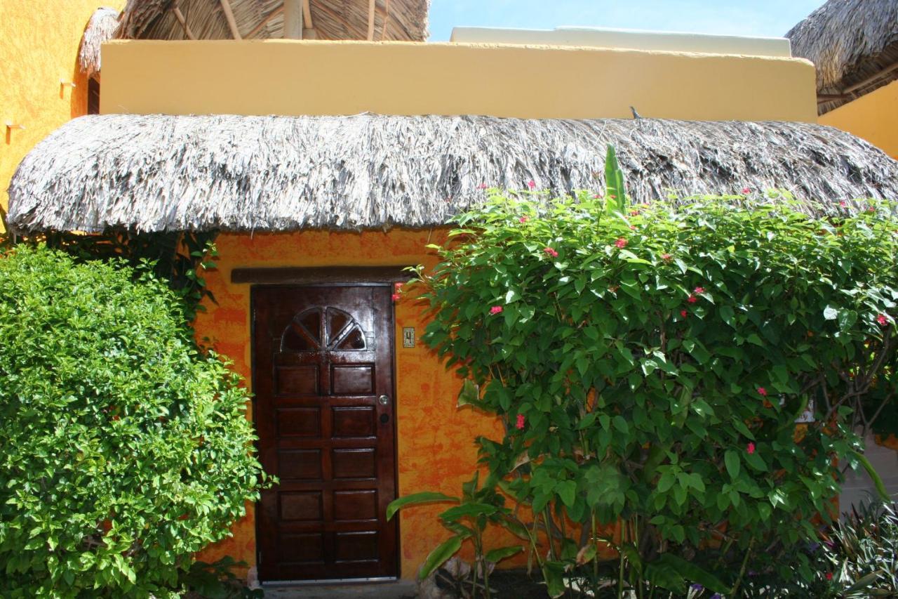 Seaside Cabanas Hotel Caye Corker Eksteriør bilde