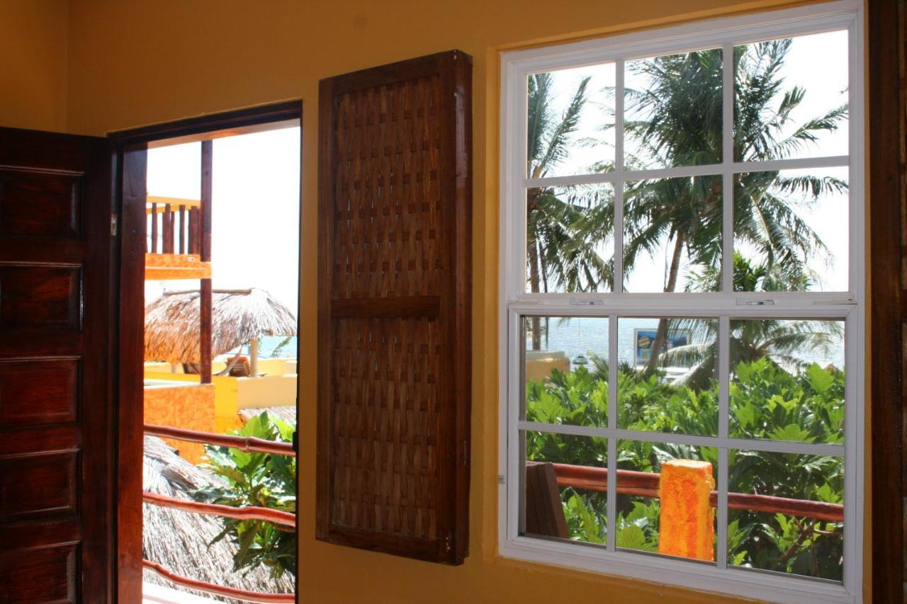 Seaside Cabanas Hotel Caye Corker Eksteriør bilde