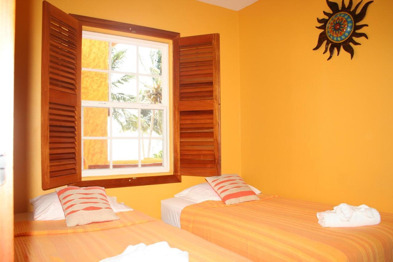 Seaside Cabanas Hotel Caye Corker Eksteriør bilde